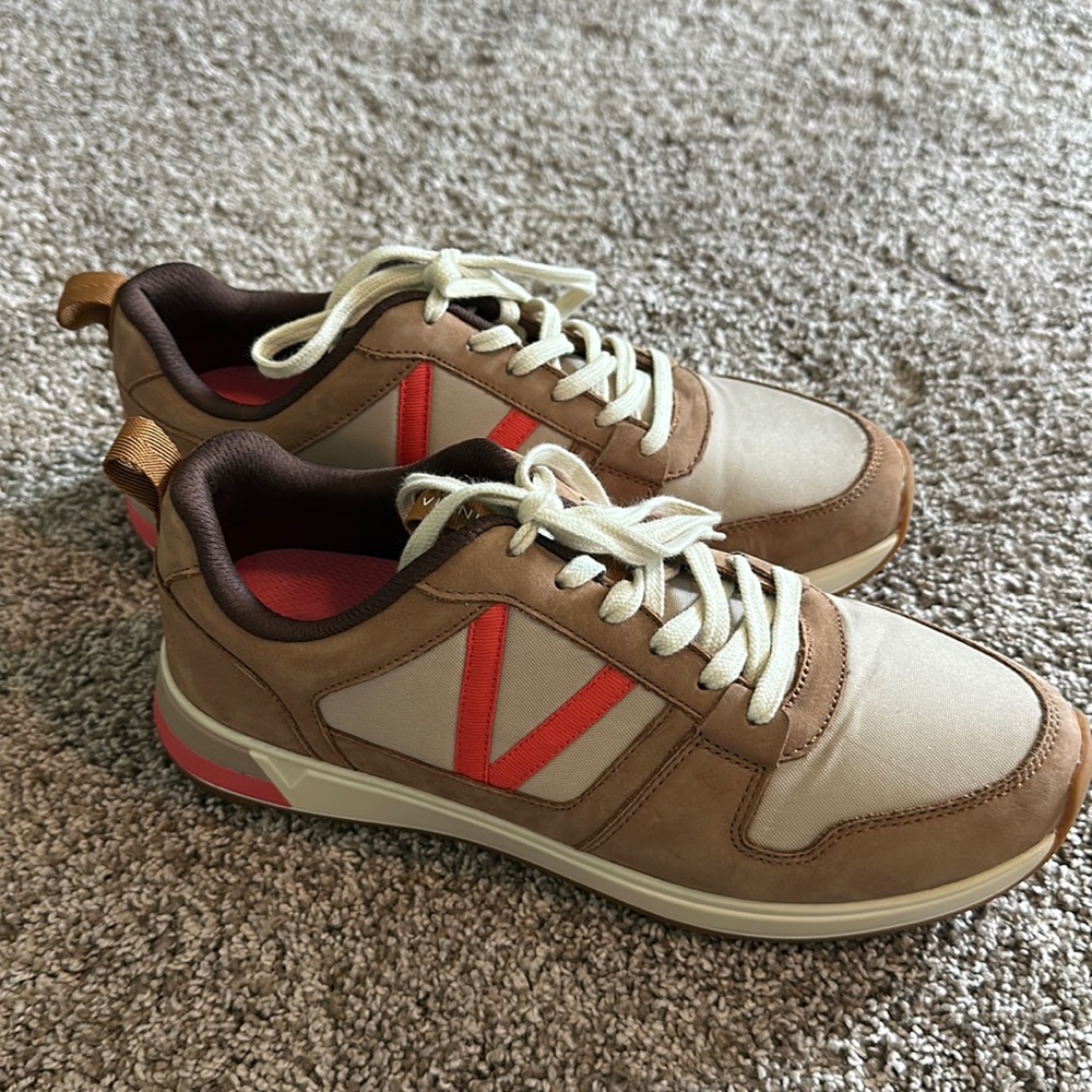 Women’s Vionic Rechelle Sneakers